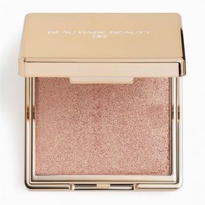 BEAU BABE BEAUTY
Highlighter in Bronzed